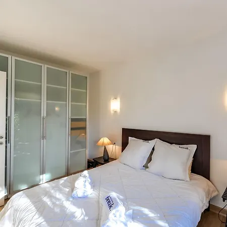 Three-room Apartment, Santana, Porto-vecchio Apartamento *