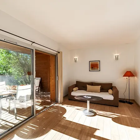 Three-room Apartment, Santana, Porto-vecchio Apartamento *